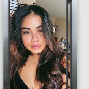 Meet your Posher, Raquel